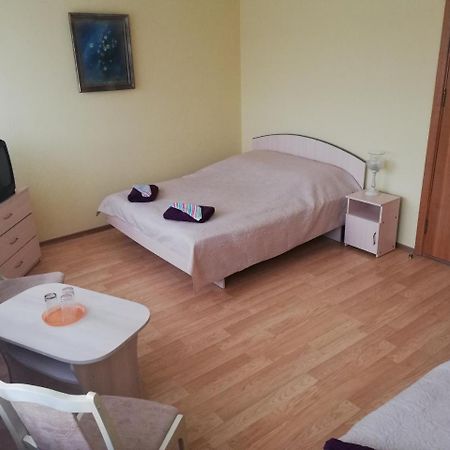 Rooms For Rent On Vokzal Брест Екстериор снимка