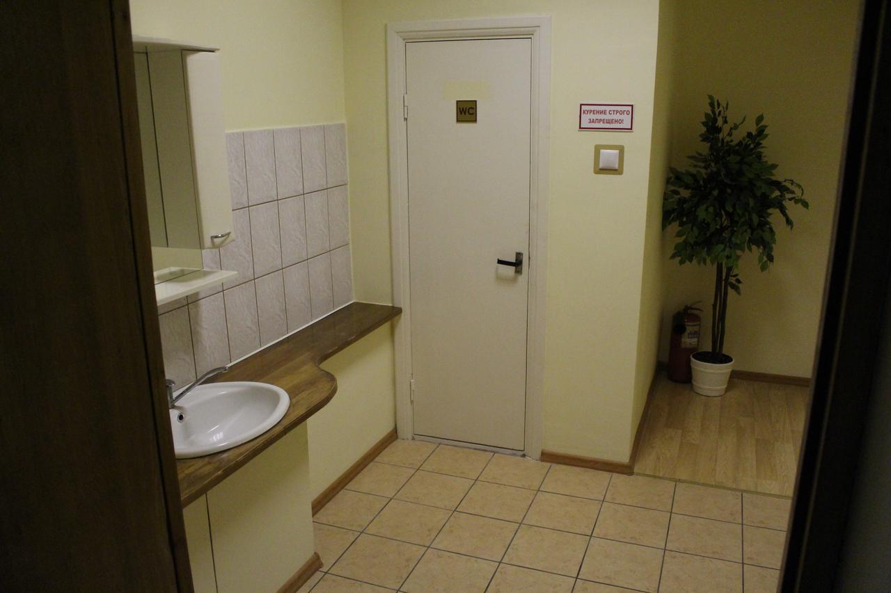 Rooms For Rent On Vokzal Брест Екстериор снимка