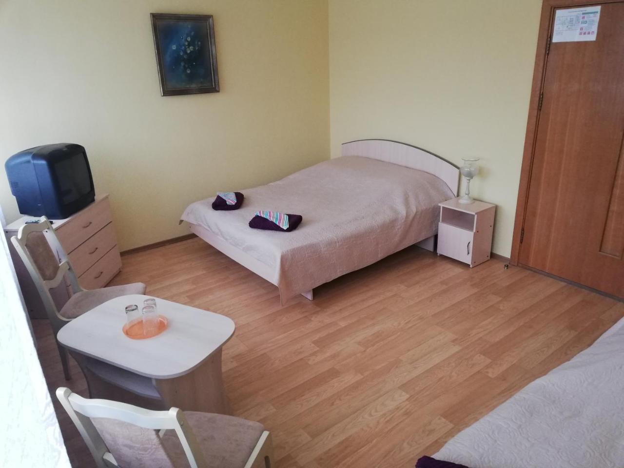 Rooms For Rent On Vokzal Брест Екстериор снимка