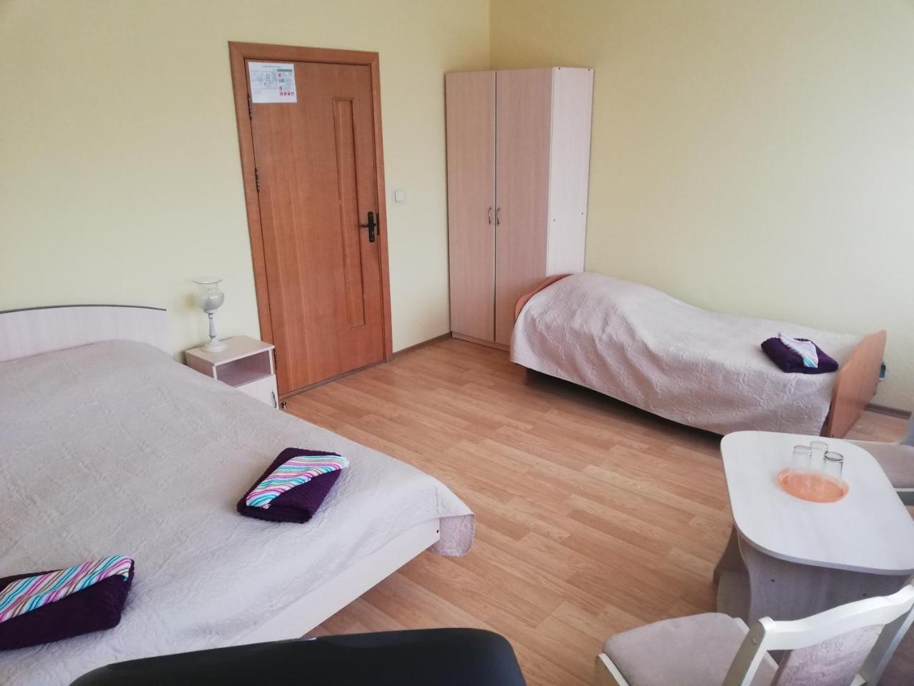 Rooms For Rent On Vokzal Брест Екстериор снимка